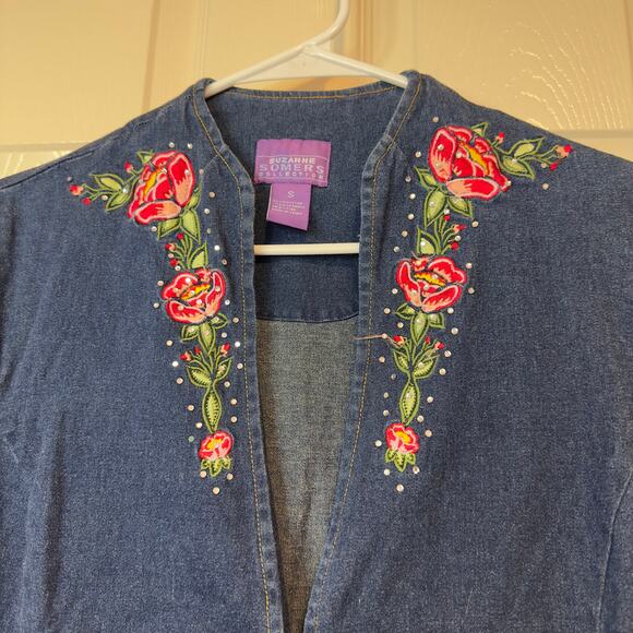 Suzanne Somers Embroidered Floral Rhinestone Denim Shirt Size S Hook Closure - Picture 5 of 10